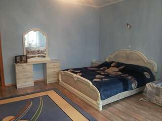 Гостевой дом Sadyba U Olgy Яремче Трехместный номер с балконом-2